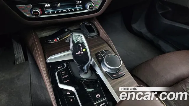 BMW 6 серии Gran Turismo 2022 thumb 11