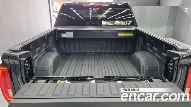 GMC Sierra 2025 thumb 12