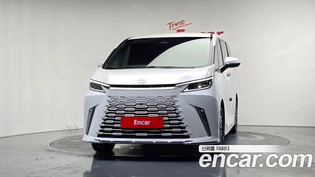 Lexus LM 2024 thumb 2