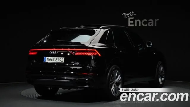 Audi Q8 2022 thumb 7