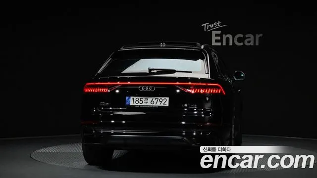 Audi Q8 2022 thumb 10