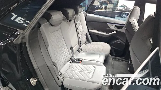 Audi Q8 2022 thumb 6