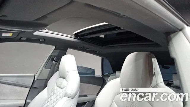 Audi Q8 2022 thumb 12