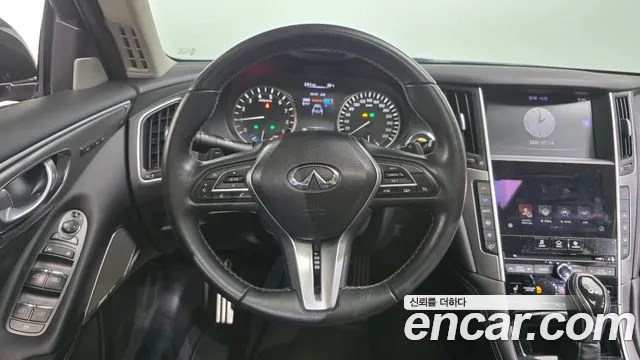 Infiniti Q50 2017 thumb 2