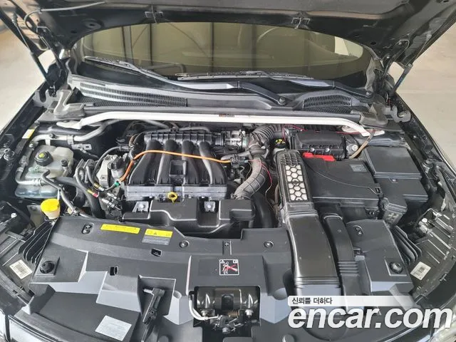 Renault SM6 2016 thumb 12