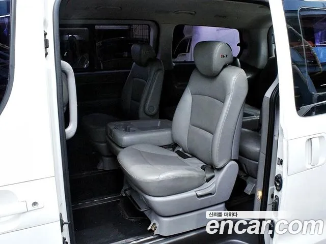 Hyundai Staria 2016 thumb 2