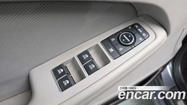 Hyundai Genesis 2015 thumb 10