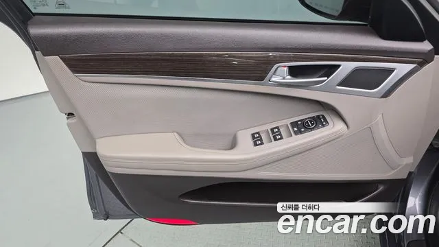 Hyundai Genesis 2015 thumb 8