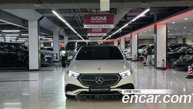 Mercedes-Benz E-Class 2025 thumb 10