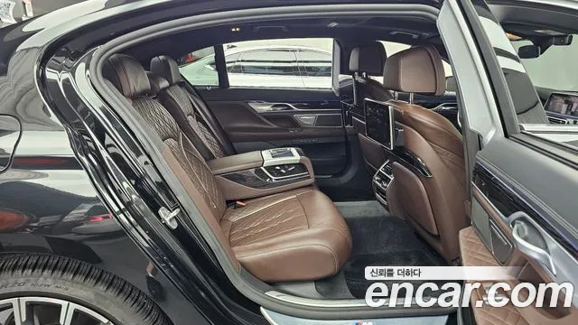 BMW 7 серии 2021 thumb 6