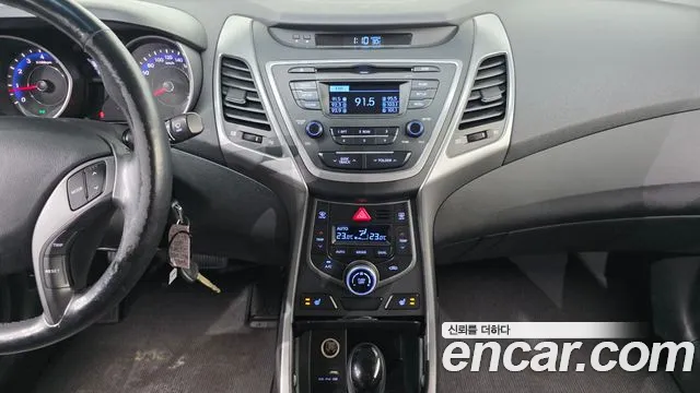 Hyundai Elantra 2013 thumb 2