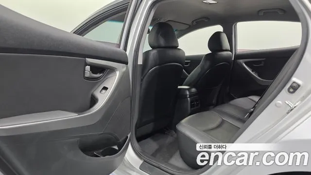 Hyundai Elantra 2013 thumb 11