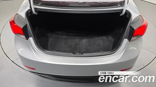 Hyundai Elantra 2013 thumb 9