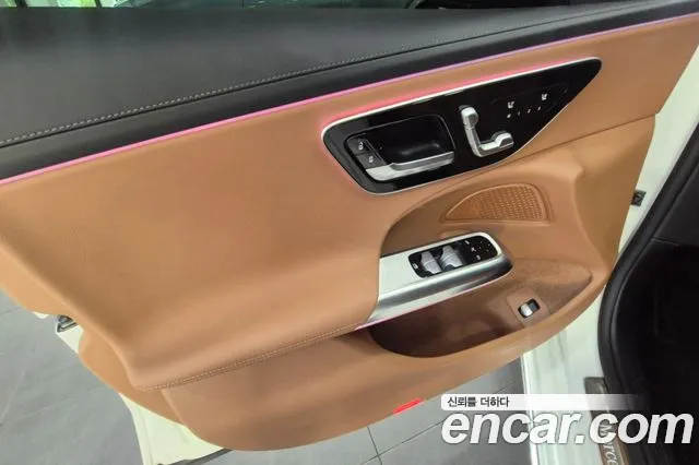 Mercedes-Benz E-Class 2024 thumb 5