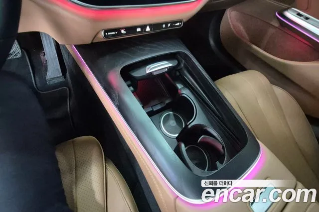 Mercedes-Benz E-Class 2024 thumb 7