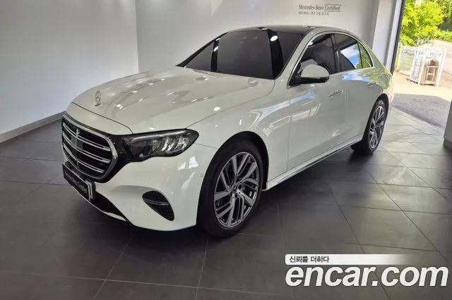 Mercedes-Benz E-Class 2024 thumb 12