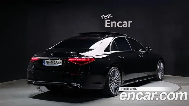 Mercedes-Benz S-Class 2025 thumb 8