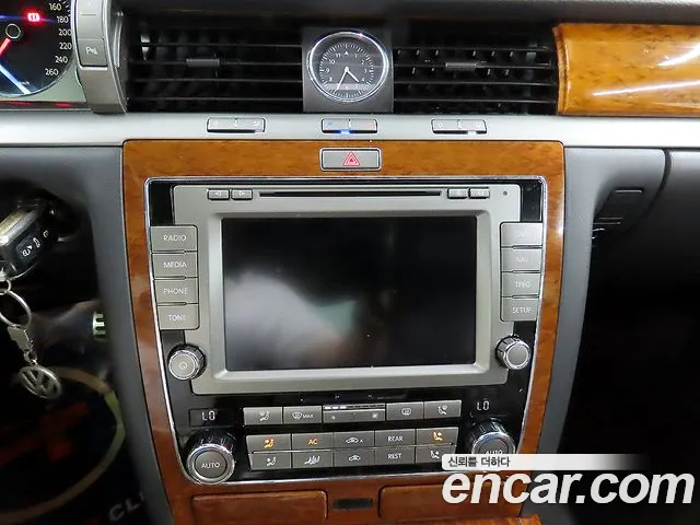 Volkswagen Phaeton 2013 thumb 6