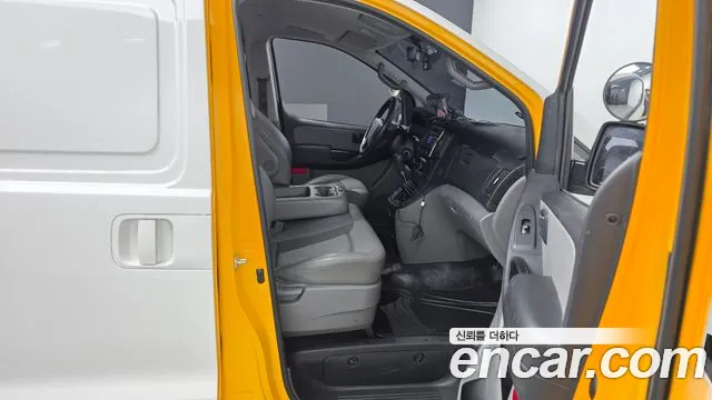 Hyundai Staria 2020 thumb 7
