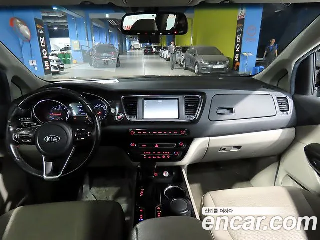 Kia Carnival 2019 thumb 5
