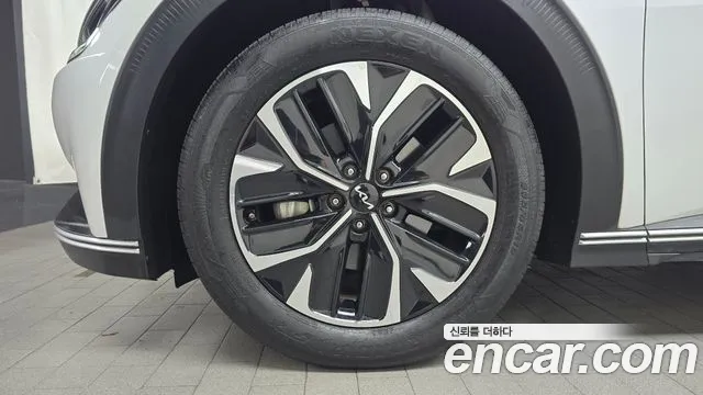 Kia EV6 2022 thumb 11