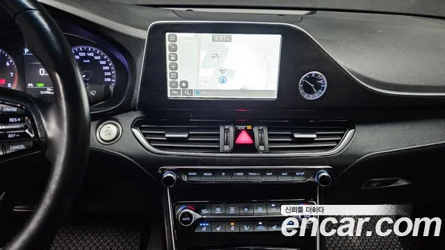 Hyundai Grandeur 2017 thumb 9
