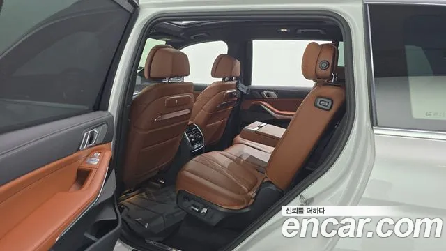 BMW X7 2024 thumb 7