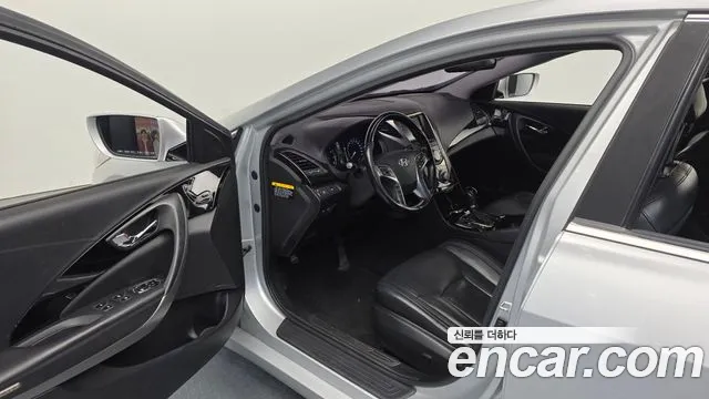 Hyundai Grandeur 2012 thumb 3