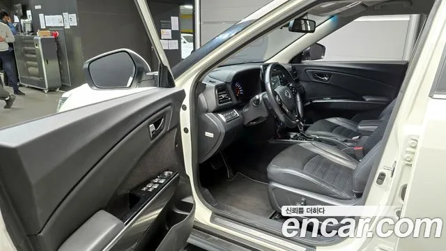 KGM Tivoli 2019 thumb 4