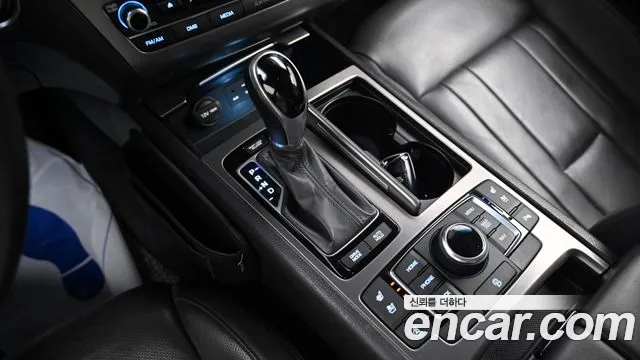 Hyundai Genesis 2016 thumb 2
