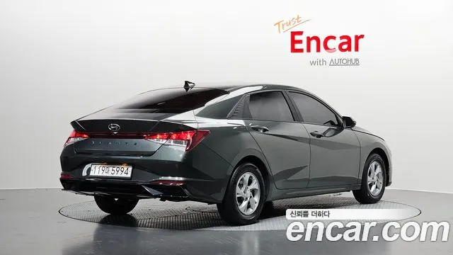 Hyundai Elantra 2022 thumb 4