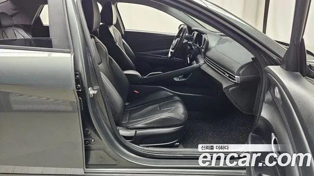 Hyundai Elantra 2022 thumb 8