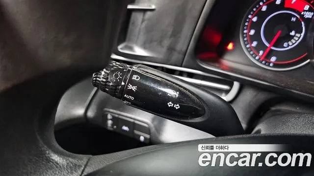 Hyundai Elantra 2022 thumb 3