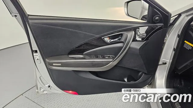 Hyundai Grandeur 2014 thumb 6