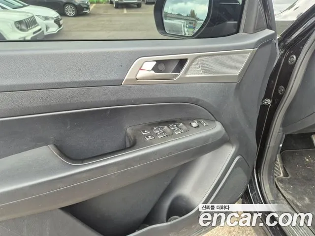 KGM Rexton 2019 thumb 5