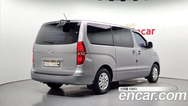 Hyundai Staria 2018 thumb 5