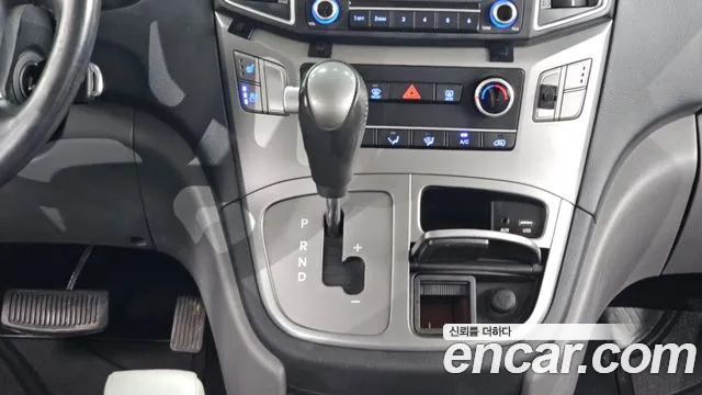 Hyundai Staria 2018 thumb 12