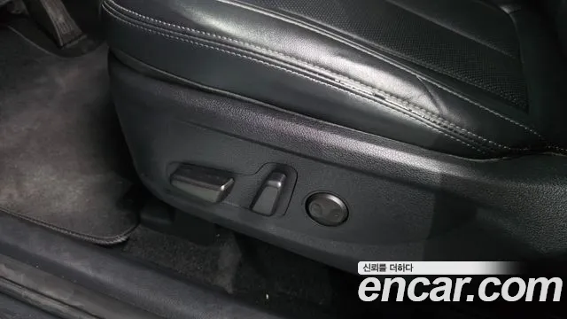 Hyundai Santa Fe 2018 thumb 12