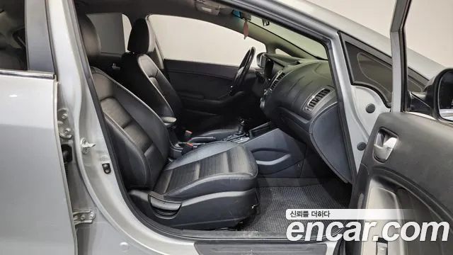 Kia K3 2016 thumb 3