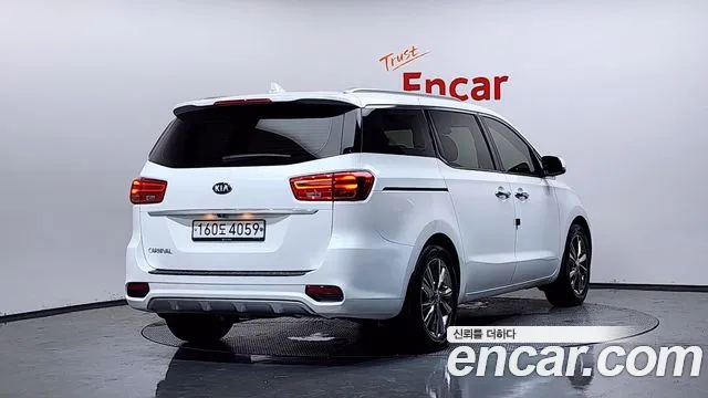 Kia Carnival 2019 thumb 6