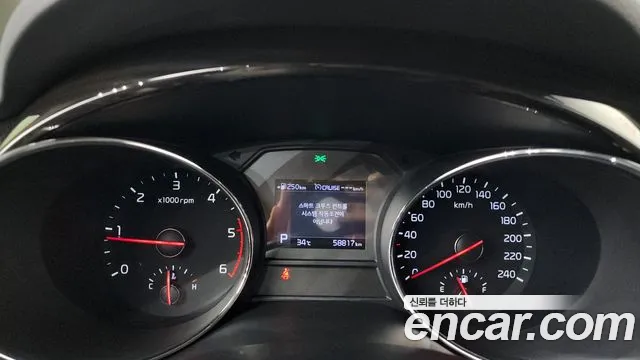 Kia Carnival 2019 thumb 11