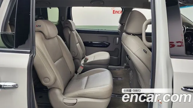 Kia Carnival 2019 thumb 7