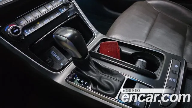 Hyundai Grandeur 2017 thumb 6
