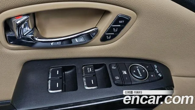 Kia Carnival 2018 thumb 10