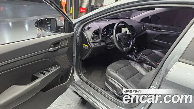 Hyundai Avante 2016 thumb 10