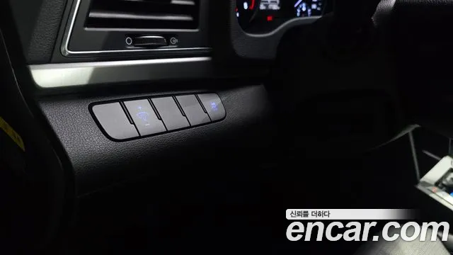 Hyundai Avante 2016 thumb 7
