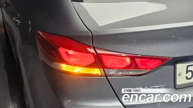 Hyundai Avante 2016 thumb 12