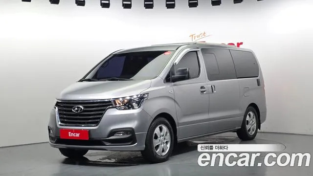 Hyundai Staria 2018 thumb 4
