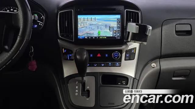 Hyundai Staria 2018 thumb 2