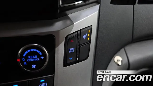 Hyundai Staria 2018 thumb 9